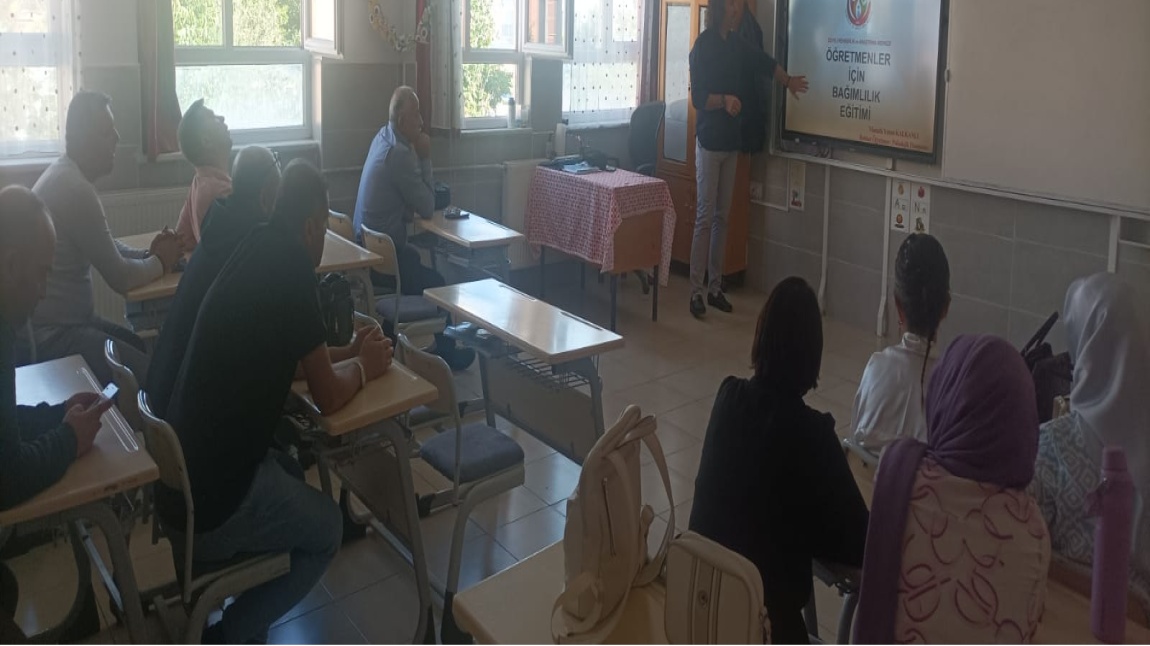 Okulumuz Personeline Yönelik 